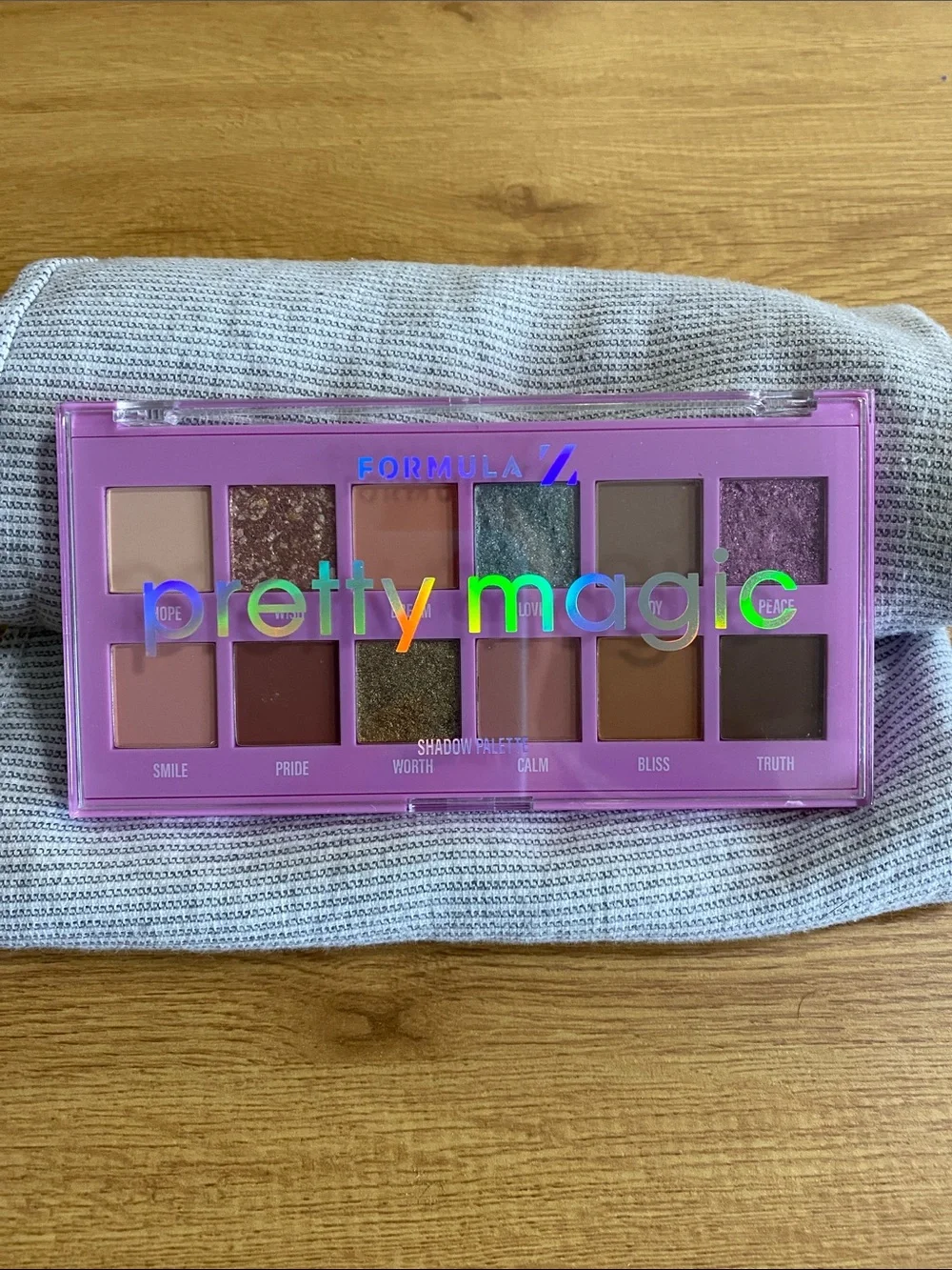 NWOT Purple Eyeshadow Palette — Mixed Matte & Shimmer Purples
